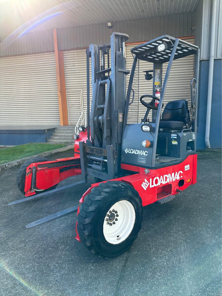 2017 Loadmac 825 Truck mounted forklift