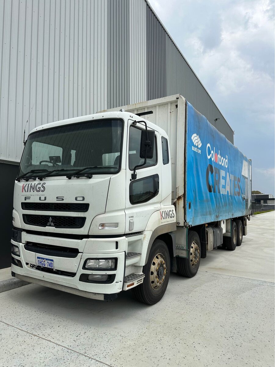 2014 Fuso FS52 8×4 prairie wagon