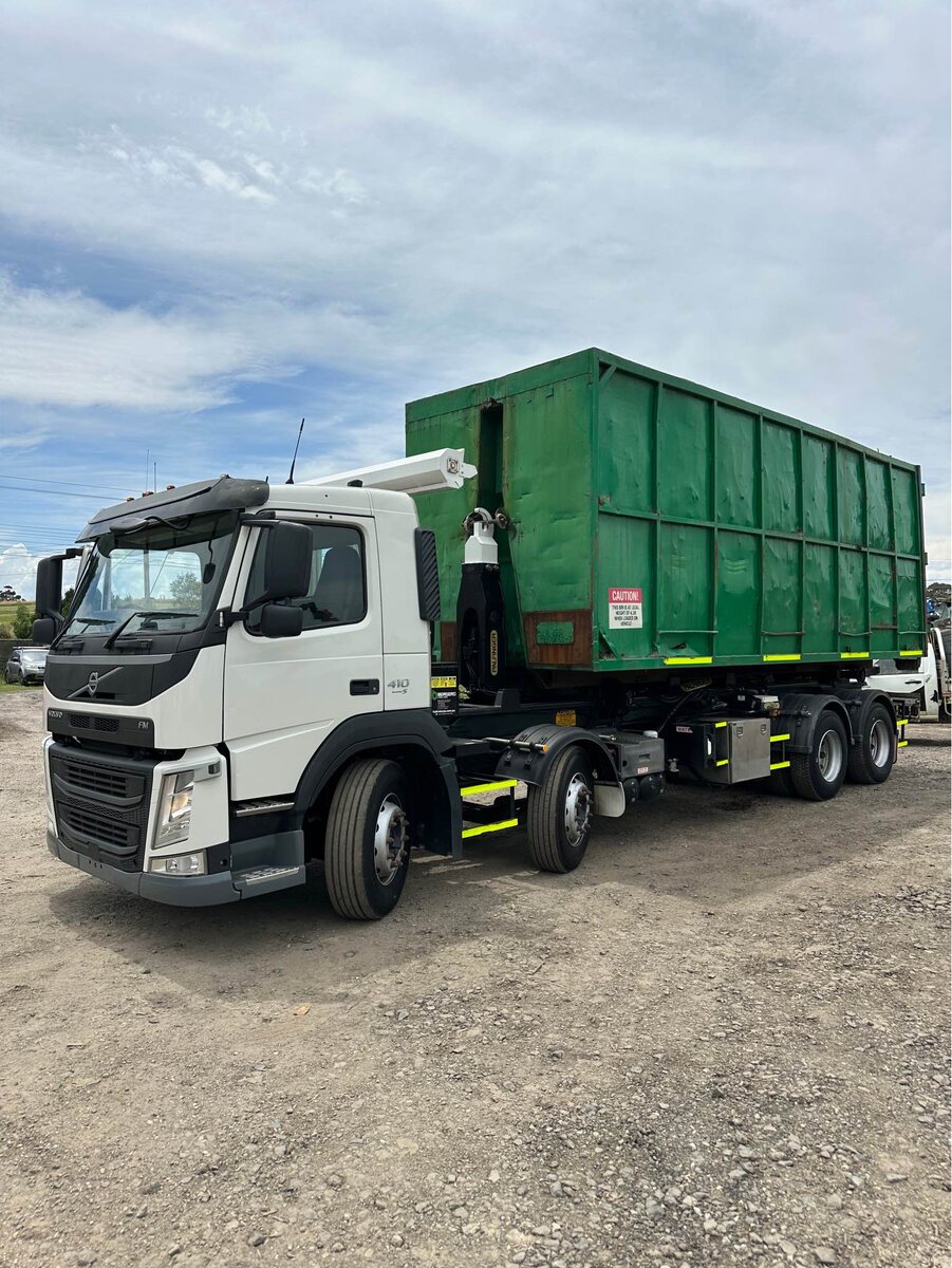 2016 Volvo FM 410 with 108,000kms ONLY!!!
