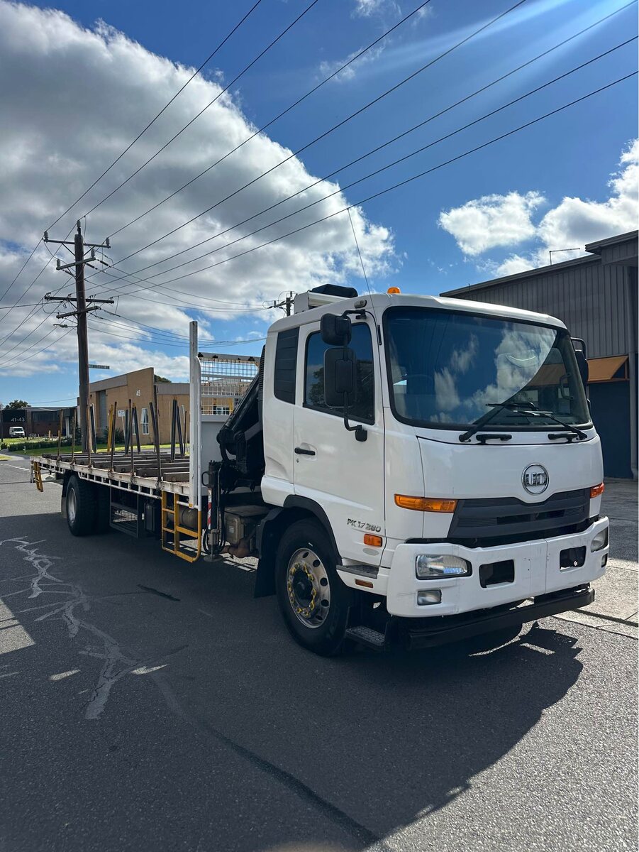 2014 UD Pk 280 HIAB Crane truck 9 m tray