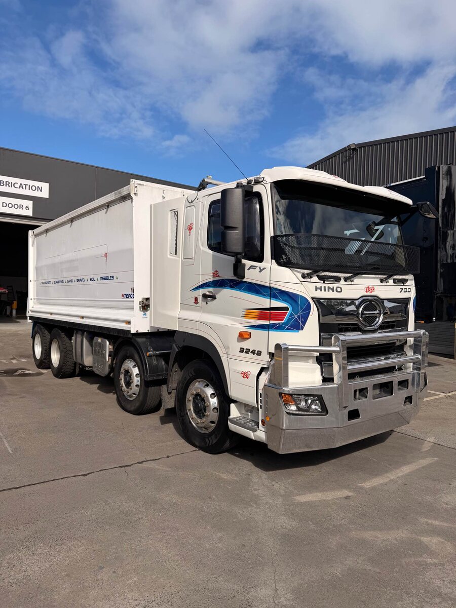 2022 Hino FY700 3248 8×4 Tipper Truck